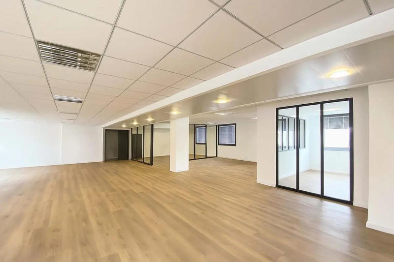 Bureau - 208 m²