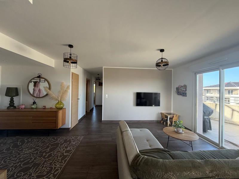 Appartement - 80 m² - 4 pièces