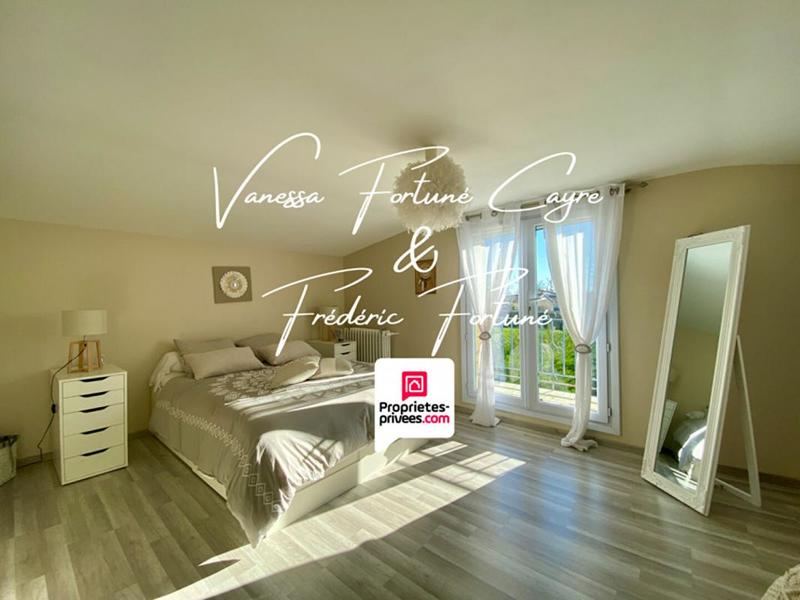 Maison - 212 m² - 5 pièces