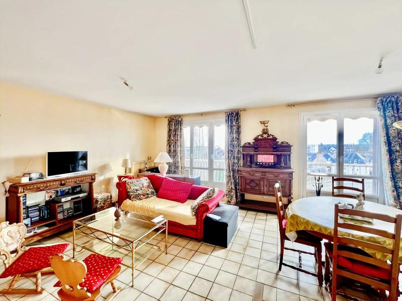 Appartement - 81 m² - 4 pièces