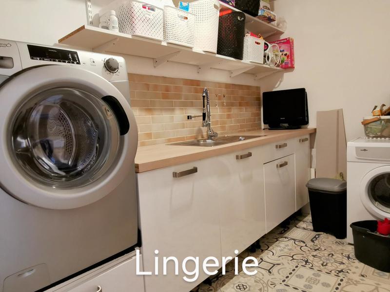 Maison - 325 m² - 10 pièces