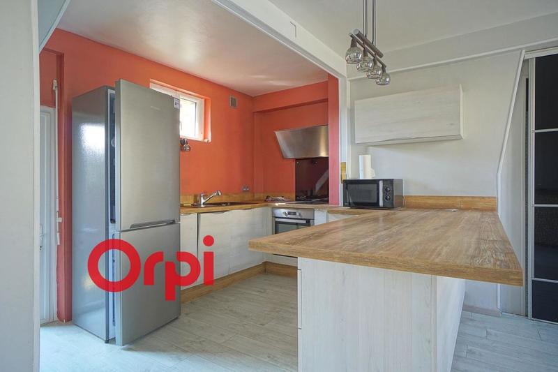 Maison - 90 m² - 5 pièces