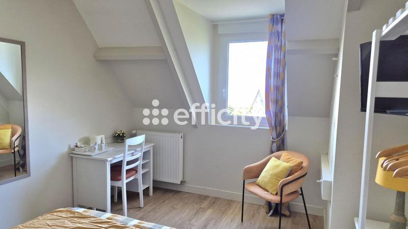 Maison - 310 m² - 13 pièces