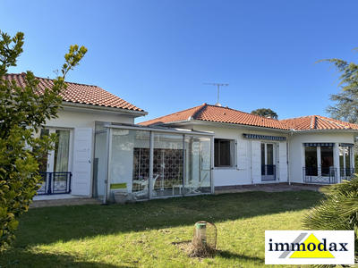 Villa - 207 m² - 7 pièces