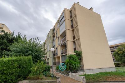 Appartement - 65 m² - 4 pièces