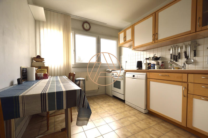 Appartement - 83 m² - 4 pièces