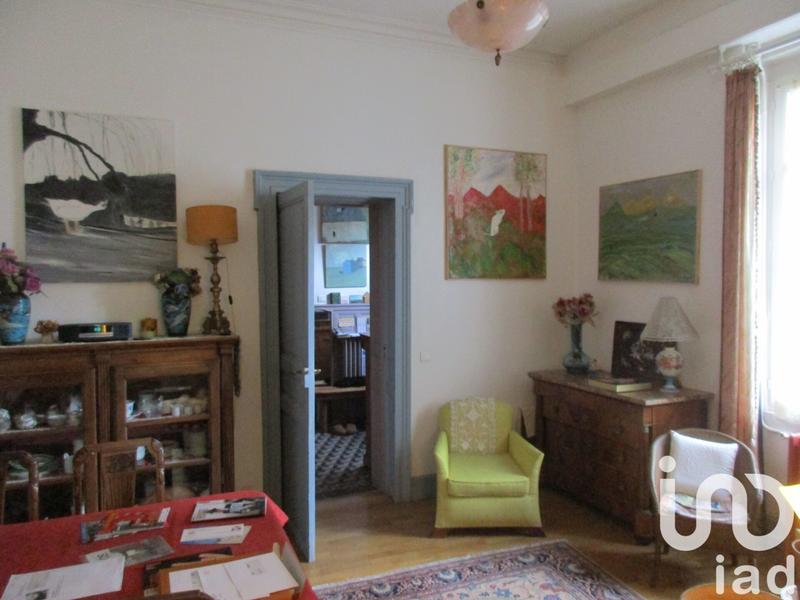 Maison - 328 m² - 10 pièces