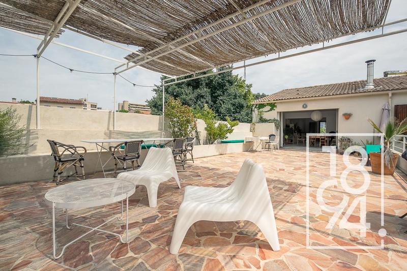 Villa - 234 m² - 7 pièces