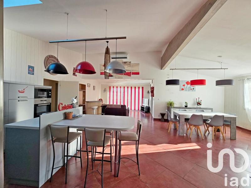 Maison - 207 m² - 7 pièces