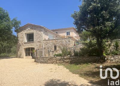 Maison - 227 m² - 9 pièces