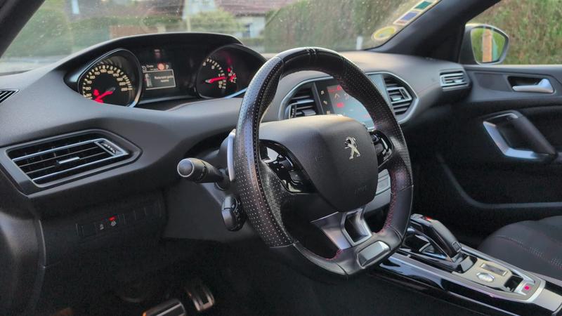 Peugeot 308 II 1.5 BlueHDi 130 Eat8 Gt Line - Automatique