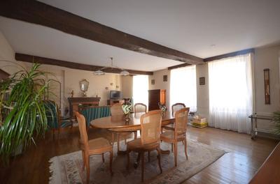 Maison de bourg - 278 m² - 14 pièces