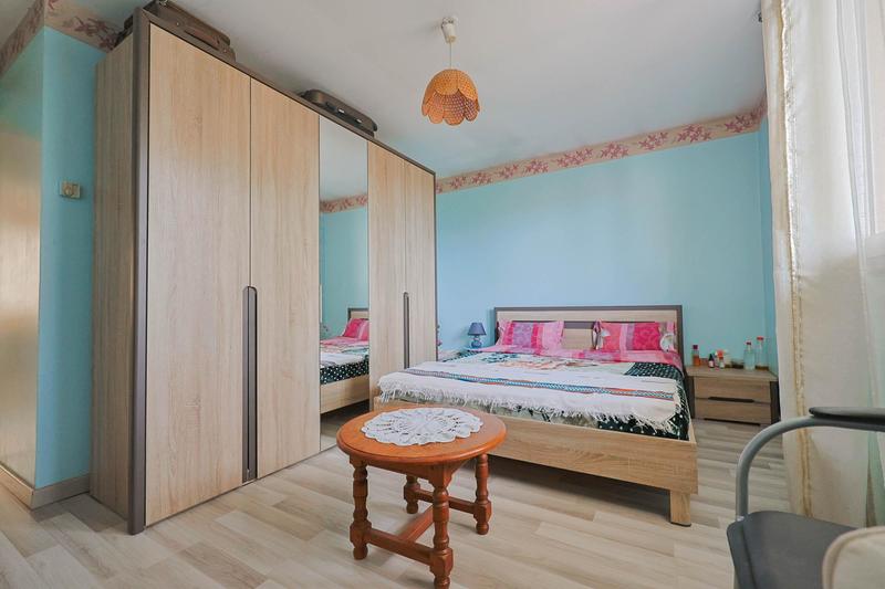 Maison - 151 m² - 8 pièces