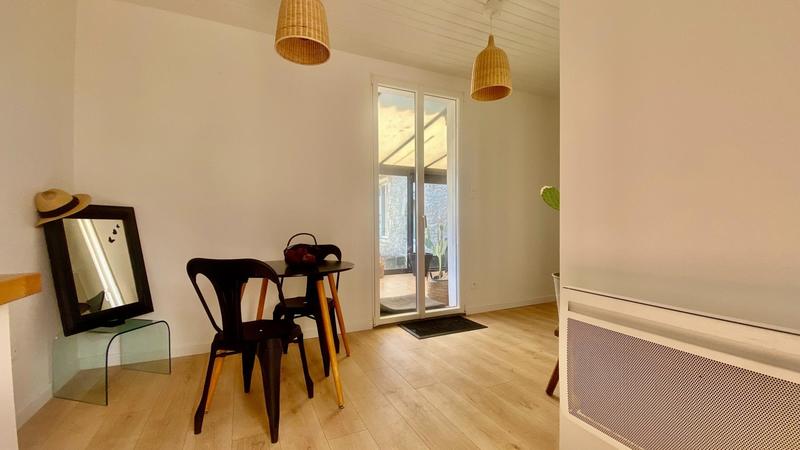 Maison - 200 m² - 7 pièces