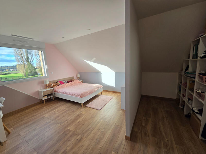 Maison - 202 m² - 6 pièces