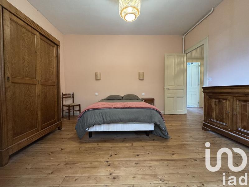 Maison - 215 m² - 7 pièces