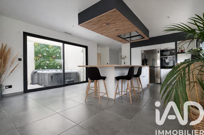 Maison - 122 m² - 5 pièces