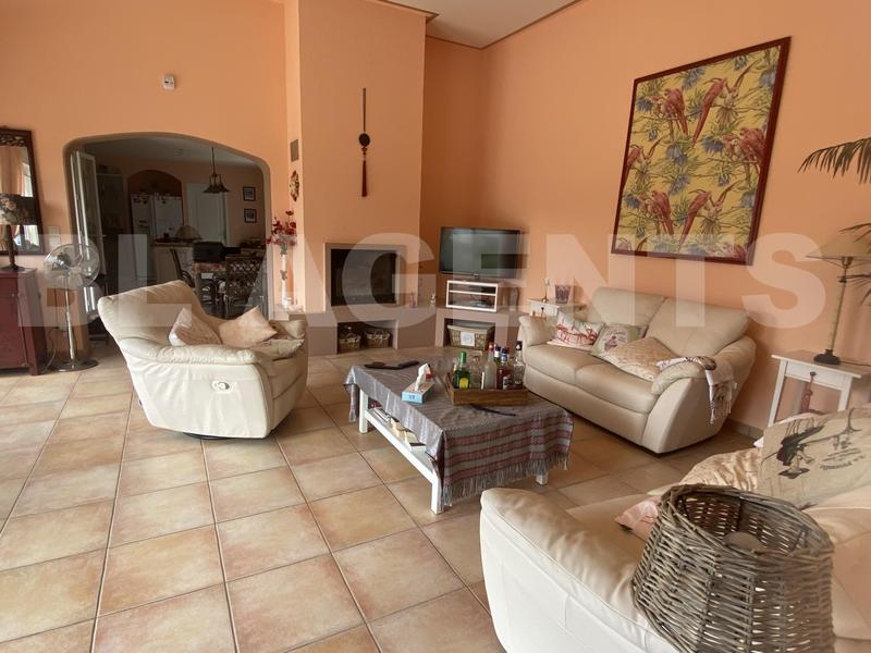 Maison contemporaine - 200 m² - 6 pièces