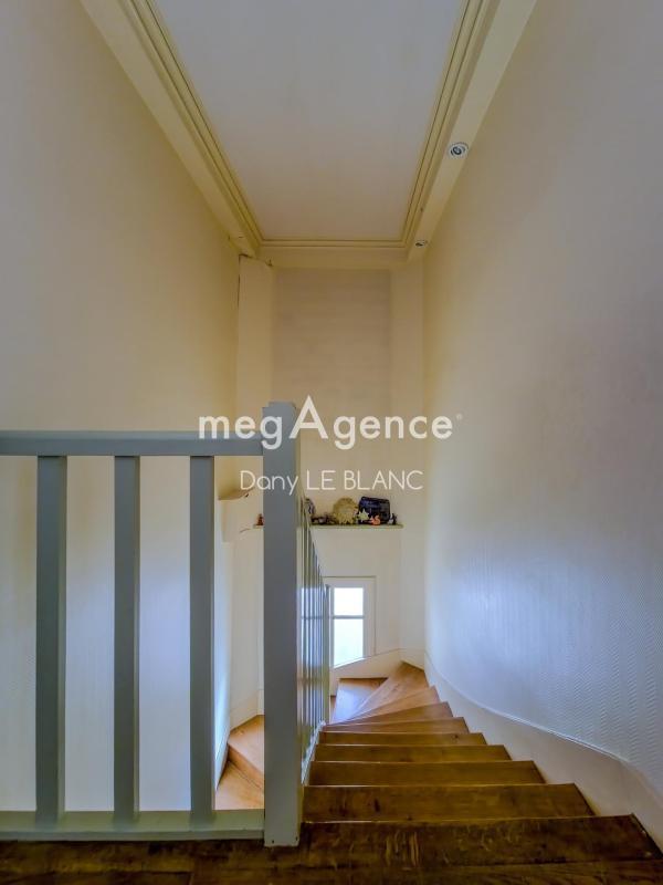 Maison - 180 m² - 7 pièces