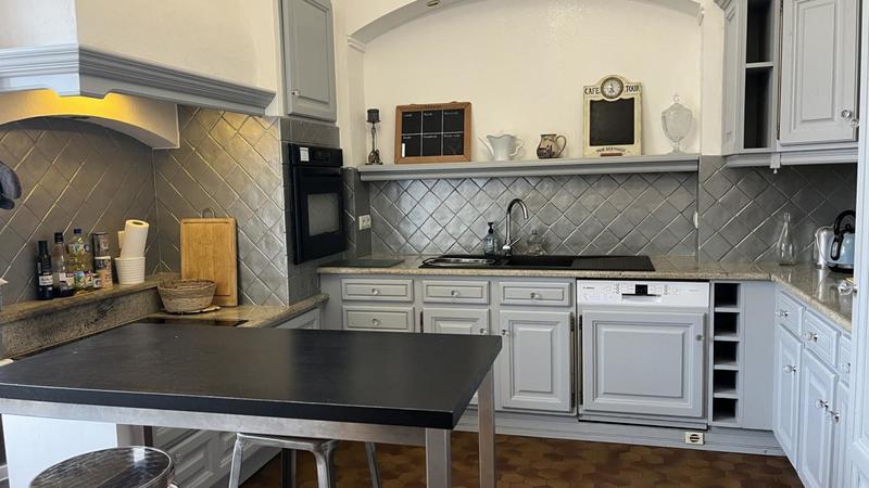 Maison bourgeoise - 300 m² - 8 pièces