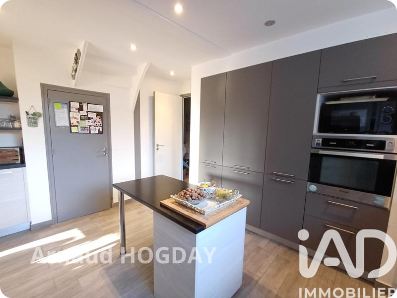 Maison - 167 m² - 7 pièces