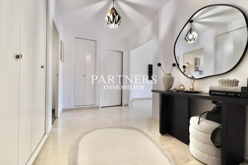 Appartement - 96 m² - 3 pièces