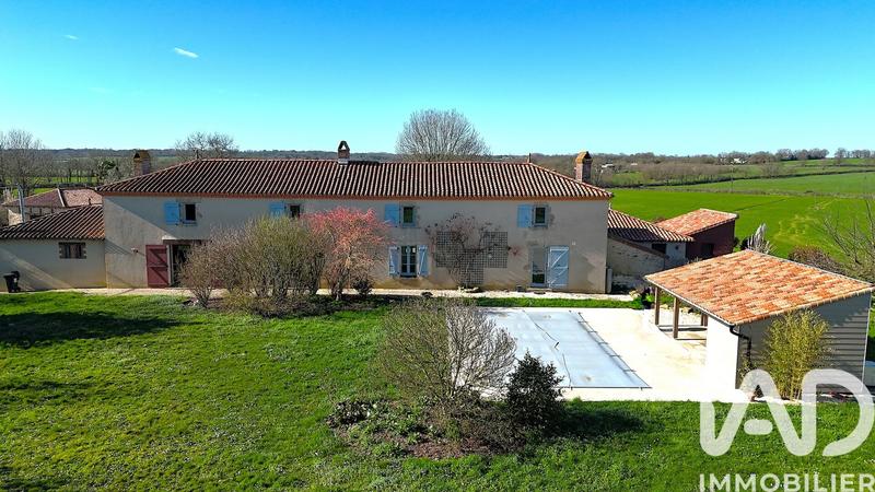 Maison de campagne - 265 m² - 7 pièces