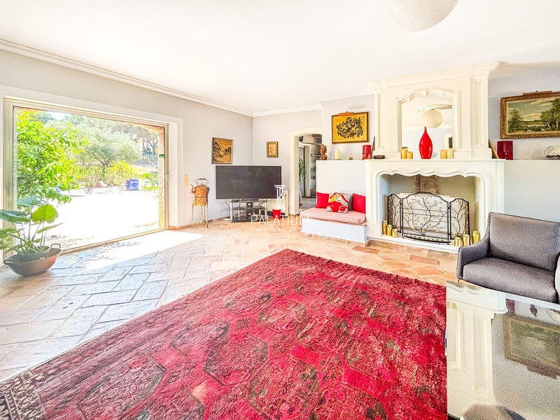 Maison - 500 m² - 15 pièces