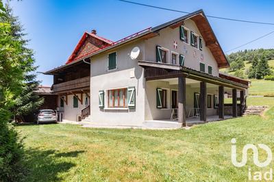 Maison - 290 m² - 15 pièces