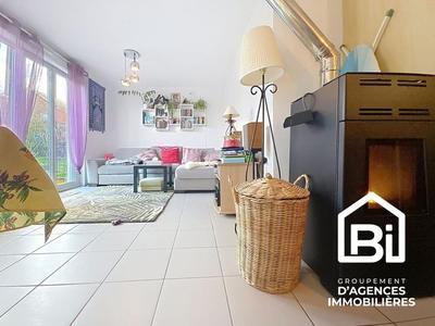 Maison - 92 m² - 5 pièces