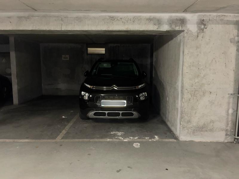 Parking / Garage - 149 m²