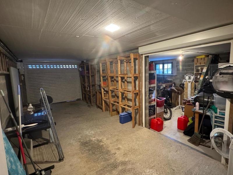 Maison - 219 m² - 9 pièces