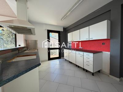Appartement - 120 m² - 5 pièces