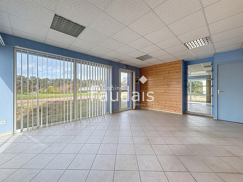 Local d'activités - 200 m²