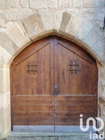 Maison - 300 m² - 16 pièces