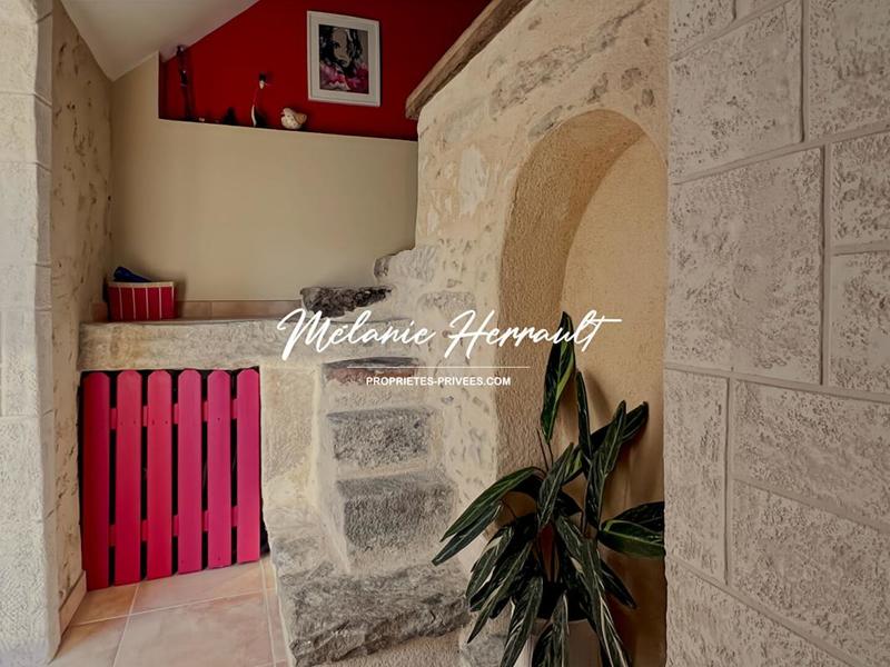 Maison - 225 m² - 9 pièces