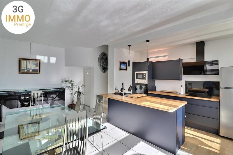 Appartement - 100 m² - 6 pièces