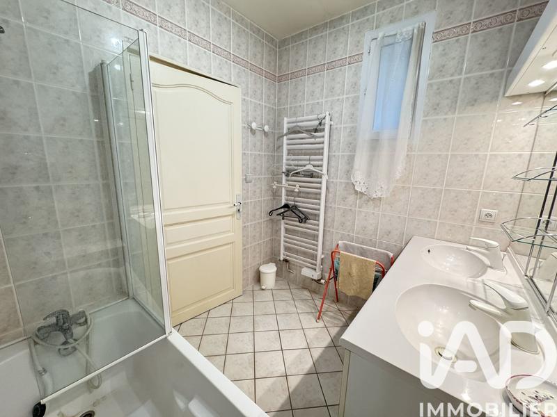 Maison - 293 m² - 9 pièces