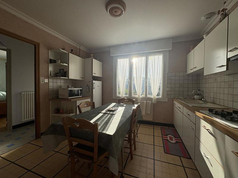 Maison - 92 m² - 6 pièces