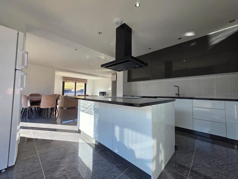 Maison contemporaine - 140 m² - 6 pièces