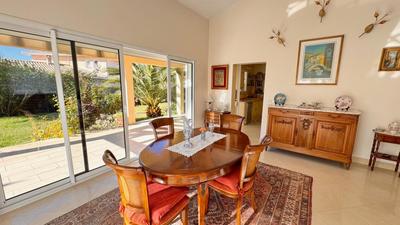 Villa - 211 m² - 7 pièces