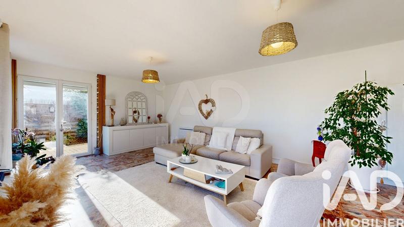 Maison - 206 m² - 8 pièces