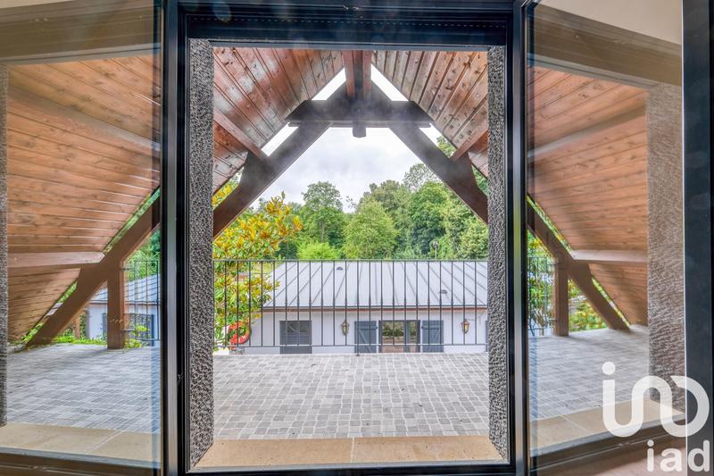 Maison - 200 m² - 7 pièces