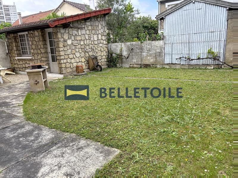 Pavillon - 238 m² - 6 pièces