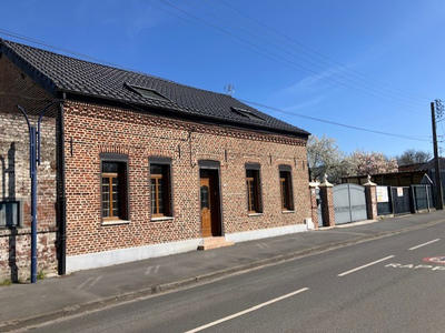 Maison - 260 m² - 8 pièces