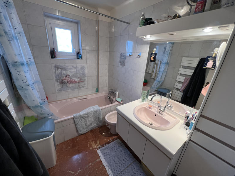 Maison - 287 m² - 10 pièces