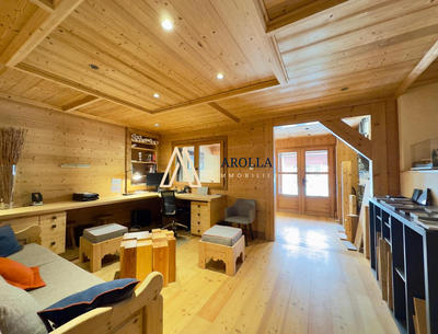 Fonds de commerce - Local commercial - 137 m²