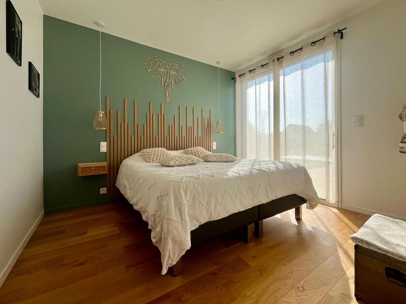 Maison contemporaine - 202 m² - 10 pièces