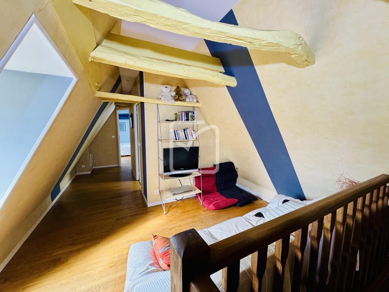 Maison - 276 m² - 8 pièces