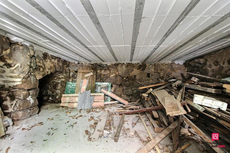 Maison - 244 m² - 9 pièces